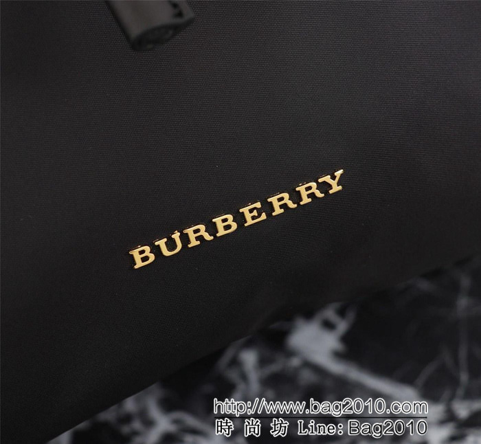 BURBERRY巴寶莉 中號 The Rucksack軍旅背包 3D立體徽標 多功能雙肩包  Bhq1307